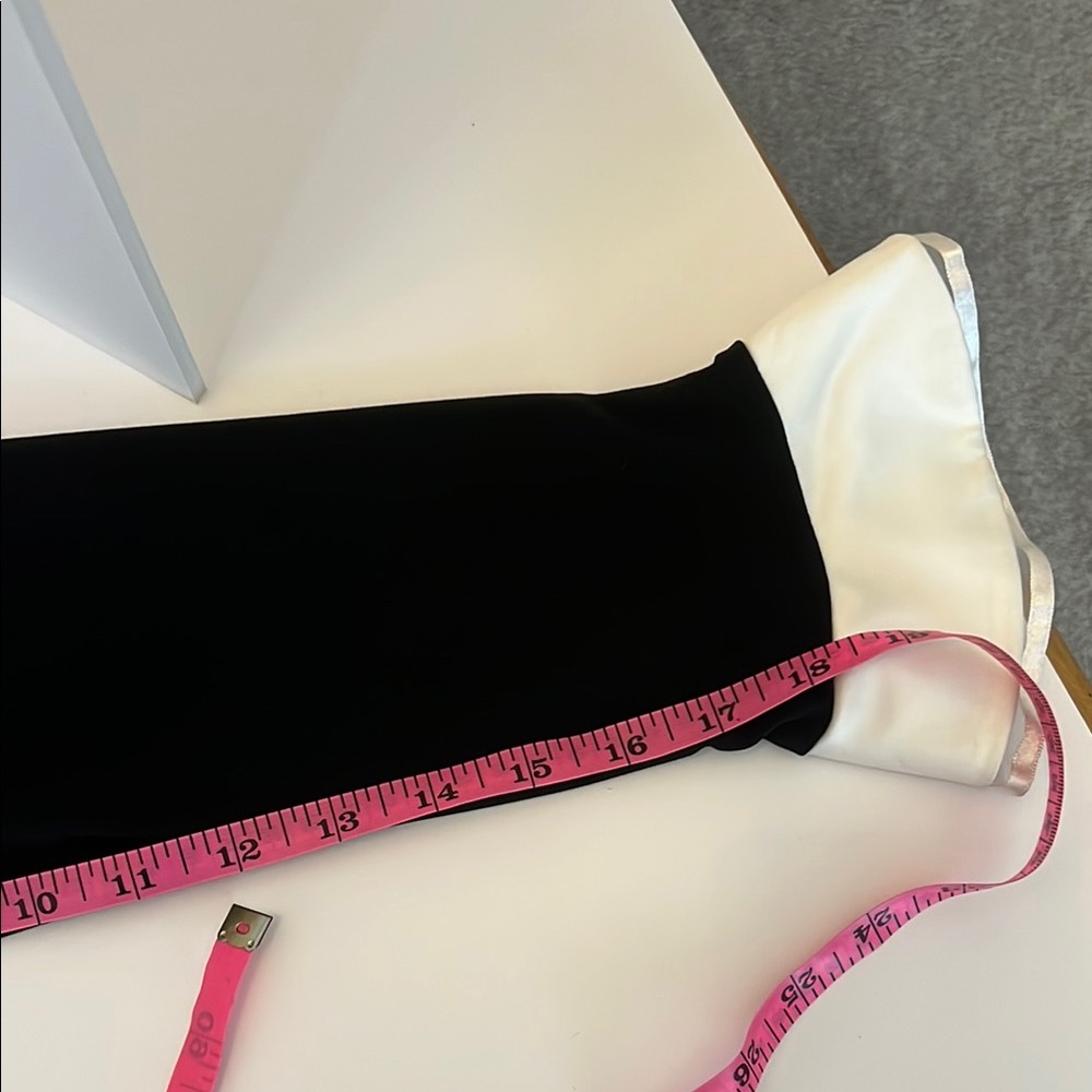 White House Black Market Elegant Black Top with White Accent Trim Size L - Picture 9 of 13